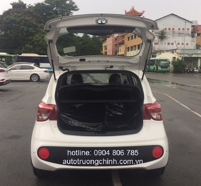 Cần bán Hyundai Grand i10 sản xuất 2017, màu trắng, nhập khẩu nguyên chiếc. giá cạnh tranh-2