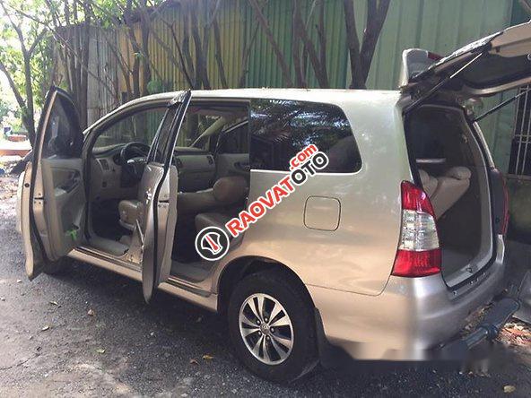 Chính chủ bán lại xe Toyota Innova đời 2016-4