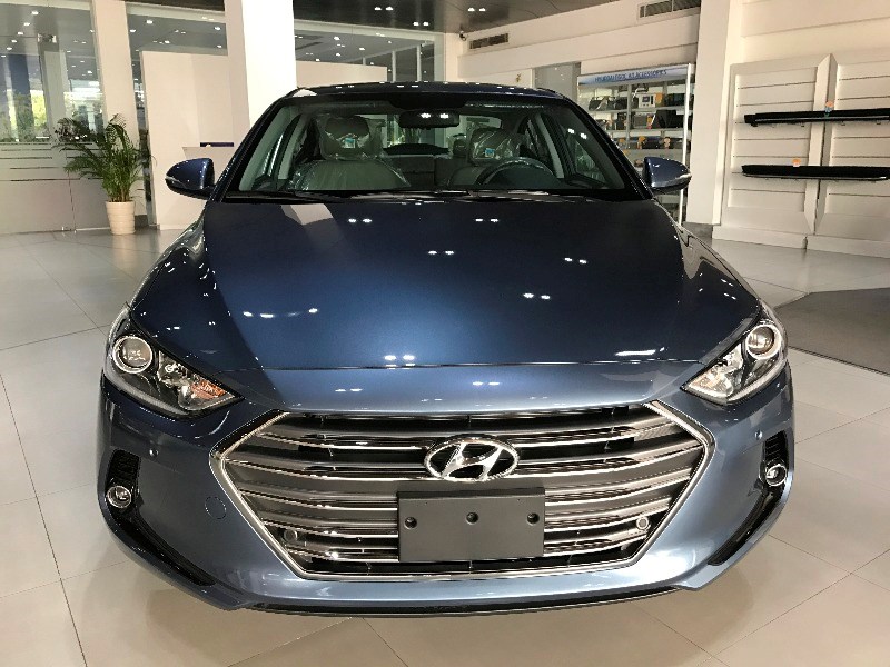 Bán Hyundai Elantra đời 2017, màu đen, nhập khẩu chính hãng-18