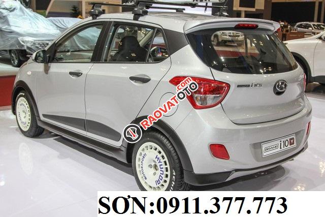Cần bán xe Hyundai Grand i10 , màu bạc, LH Ngọc Sơn: 0911.377.773-1