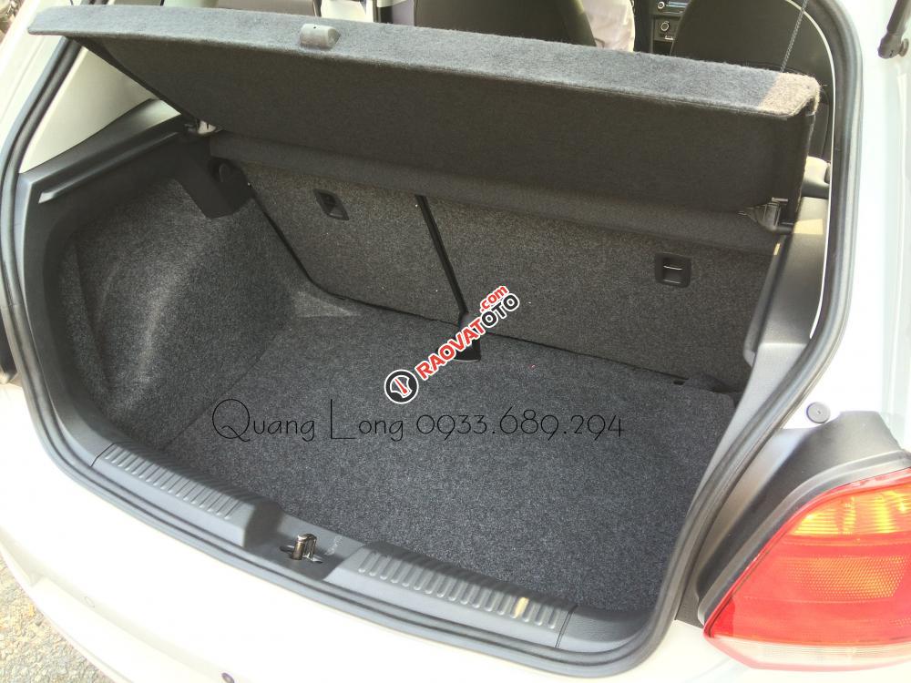 Polo Hatchback Volkswagen màu trắng, nhập khẩu - Giá tốt giao, xe tận nhà. LH Long 0933689294-3