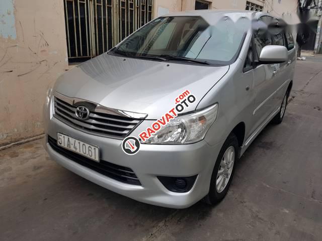 Bán xe Toyota Innova năm 2012, màu bạc  -1