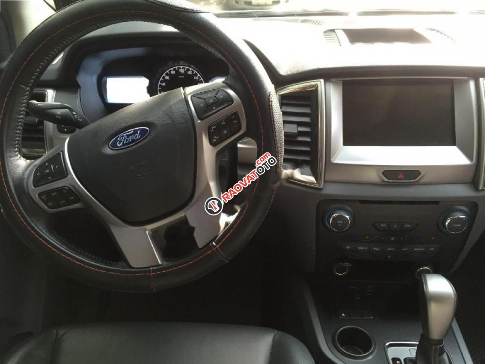 Bán Ford Everest Titanium 2.2L 4x2 AT năm 2016, màu xám, xe nhập số tự động-7