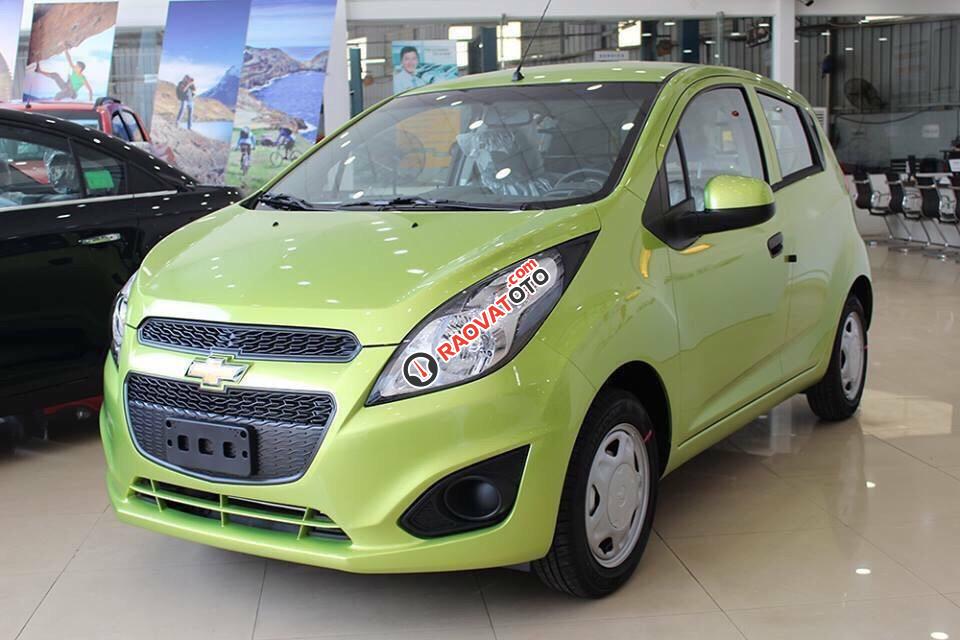 Chuyên bán ô tô Chevrolet Spark Duo MY 17, vay ngân hàng 70 triệu lấy xe ra biển số. 0907148849-0