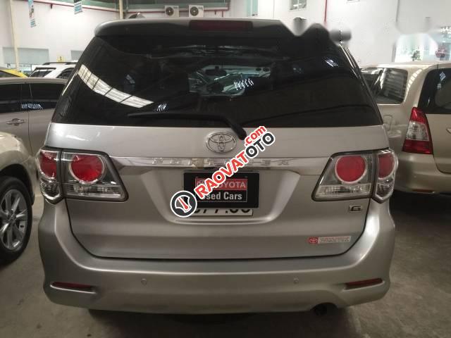 Gia đình bán Toyota Fortuner 2013, màu bạc-5