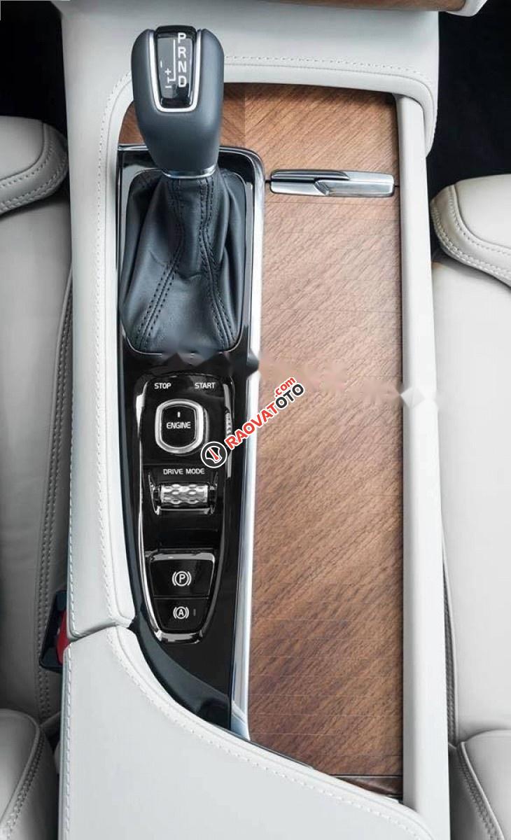 Bán Volvo XC90 T6 Inscription năm 2017, màu đen, nhập khẩu nguyên chiếc số tự động-9