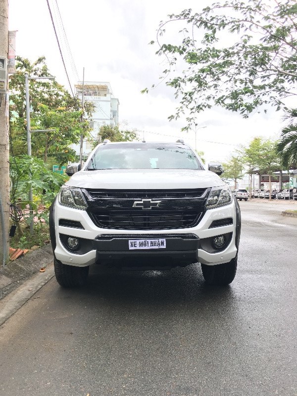 Cần bán Chevrolet Colorado đời 2017, màu trắng, nhập khẩu chính hãng, giá 809tr-7