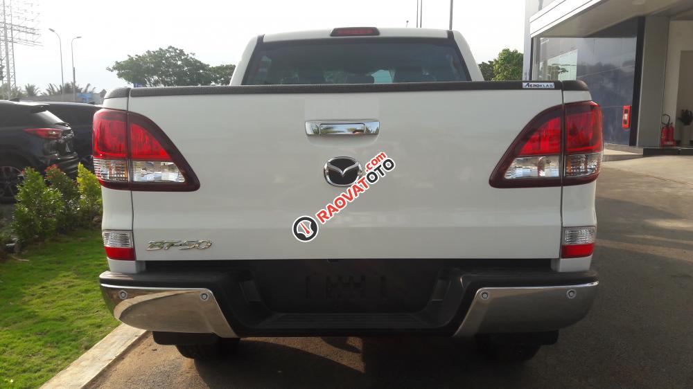 Bán tải Mazda BT-50 2.2AT, mới 100%, có sẵn xe, trả trước chỉ 169Tr - LH: Đức Anh 0938.807.055-2