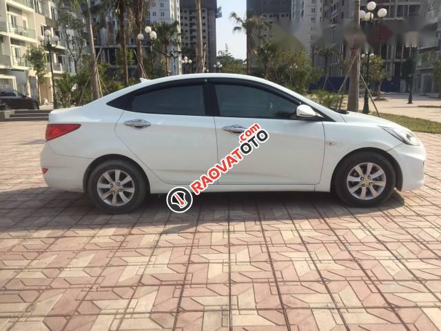 Auto bán Hyundai Accent năm 2010, màu trắng, nhập khẩu-1