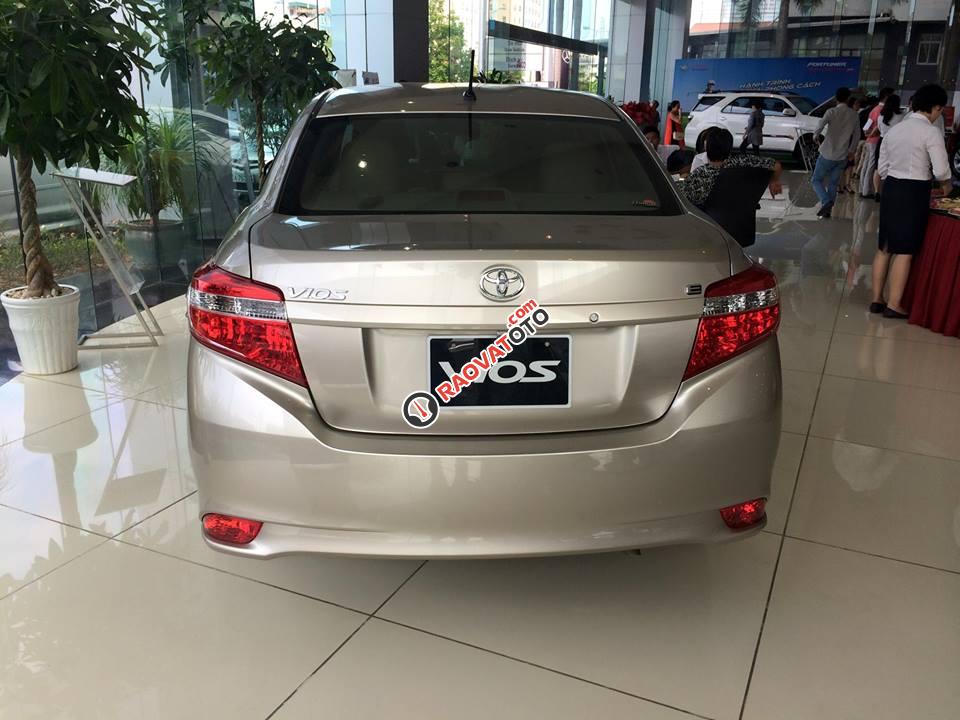 Cần bán xe Toyota Vios 1.5E MT đời 2018, tặng gói phụ kiện và bảo hiểm trị giá đến 30tr đồng-2