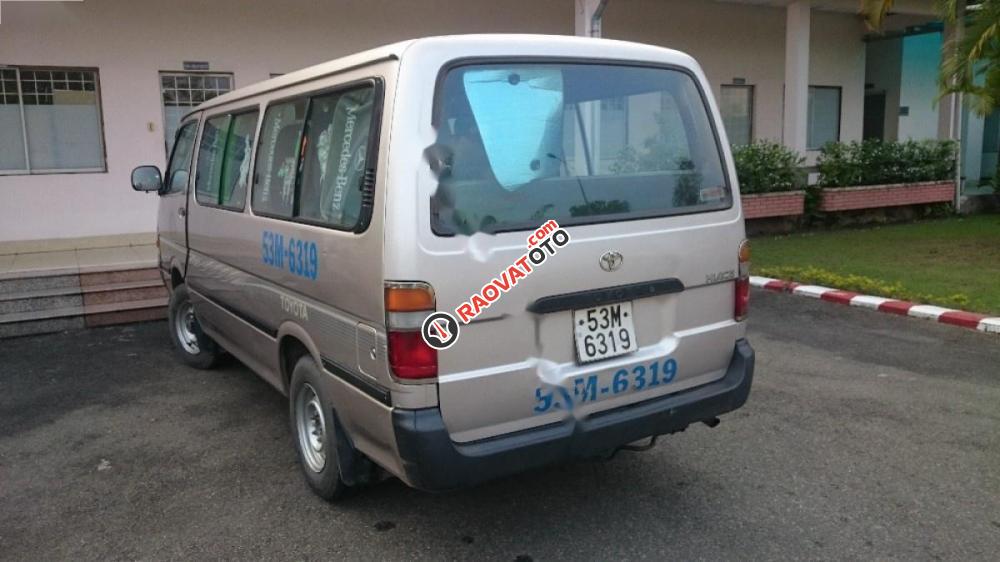 Cần bán xe Toyota Hiace 2.4 đời 2003, màu bạc-3