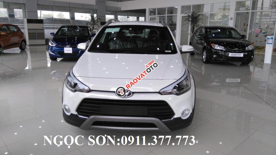 Bán Hyundai i20 Active Đà Nẵng,trả góp 90%xe, LH Sơn: 0911377773-0