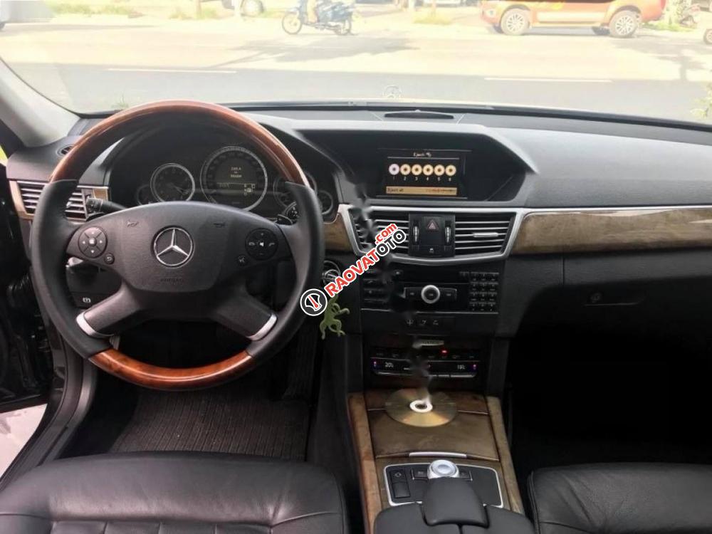 Cần bán Mercedes E300 sản xuất 2009, màu đen, 775 triệu-4