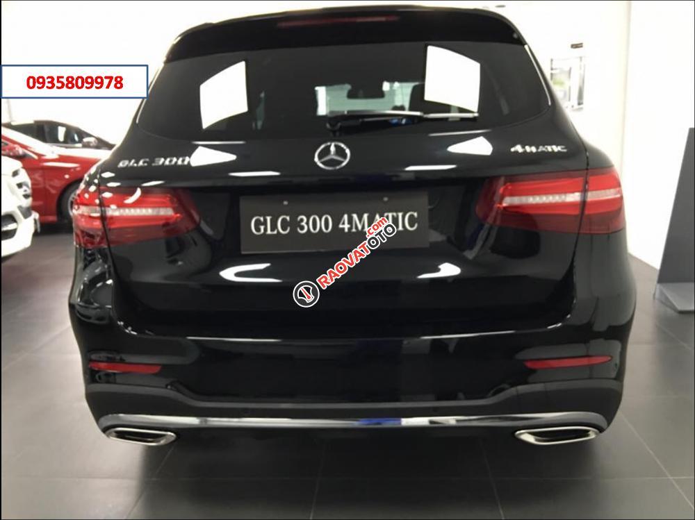 Cần bán GLC 300 mới 100%, giá tốt-2