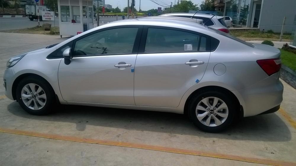 Bán xe Kia Rio đời 2017, màu trắng, nhập khẩu -8