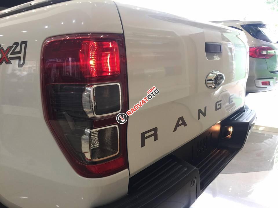 Bán Ford Ranger Wildtrak 3.2L, trả trước 150 tr có xe ngay, LH: 0938 055 993-6