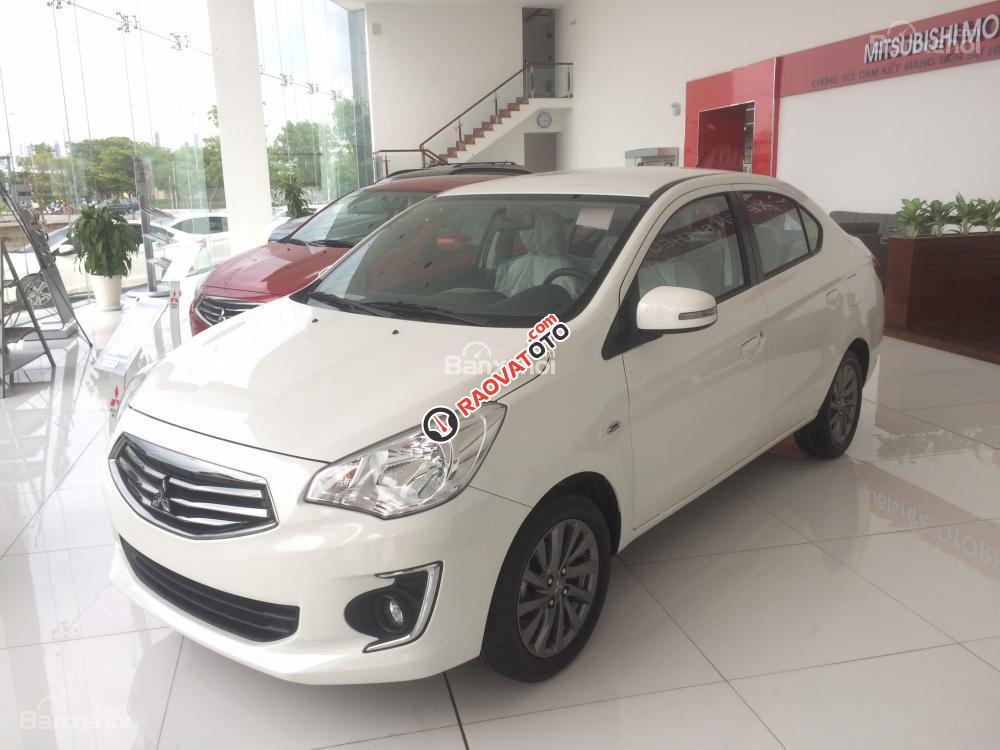 Cần bán xe Mitsubishi sản xuất 2017, màu bạc, nhập khẩu-4