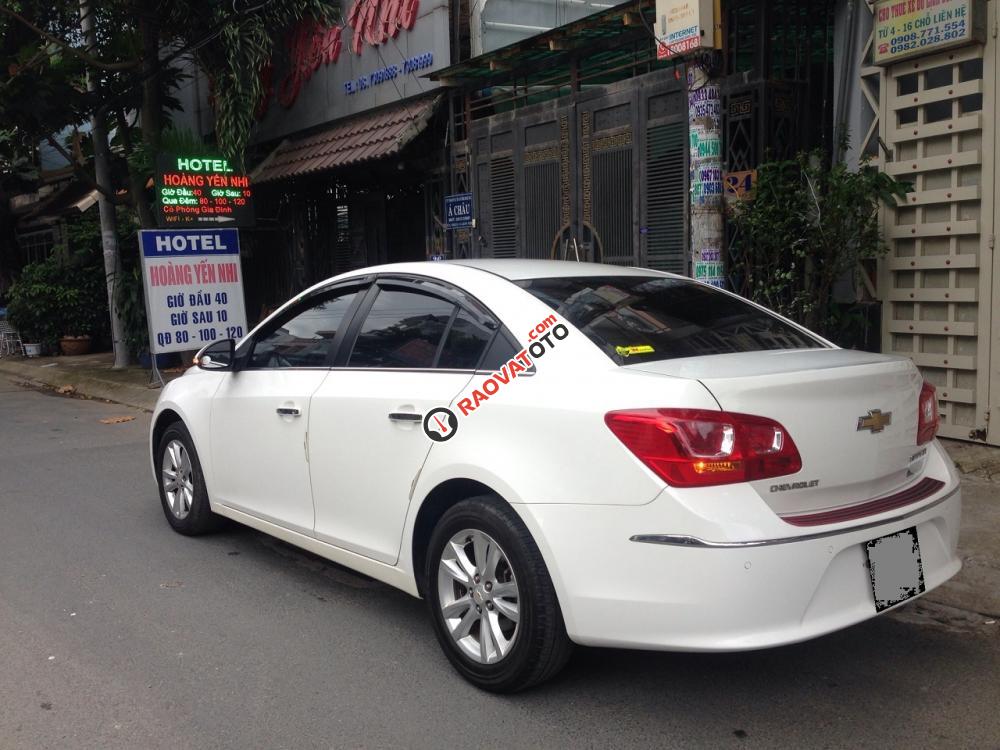 Cần bán gấp Chevrolet Cruze MT đời 2016, màu trắng -1