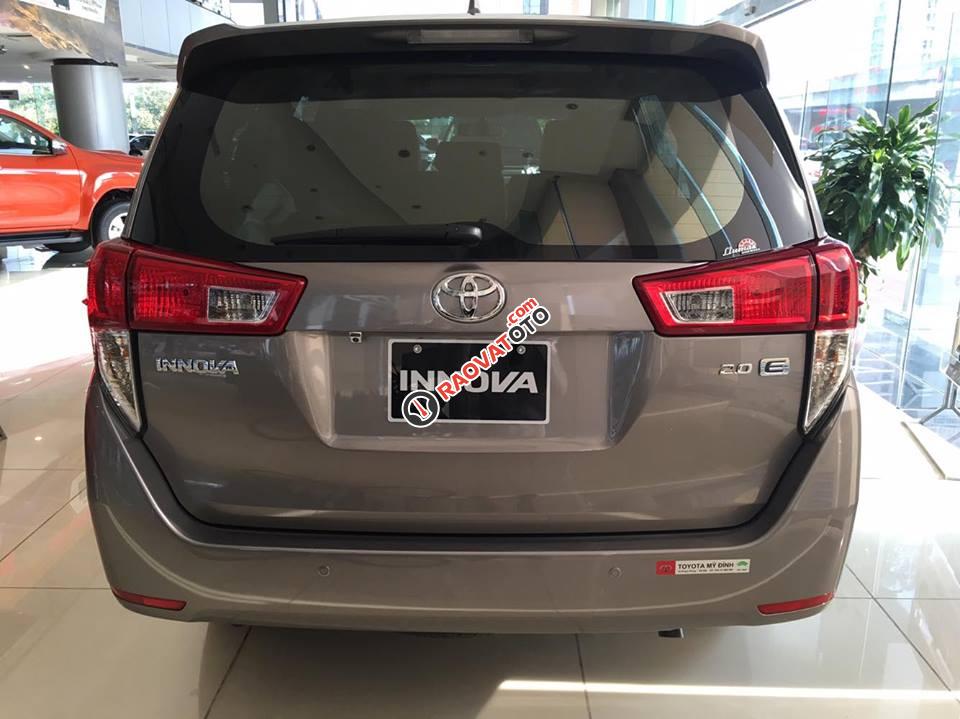 Toyota Innova E đời 2018, giảm giá cực sâu, tặng thêm gói phụ kiện, hỗ trợ mua xe trả góp-18