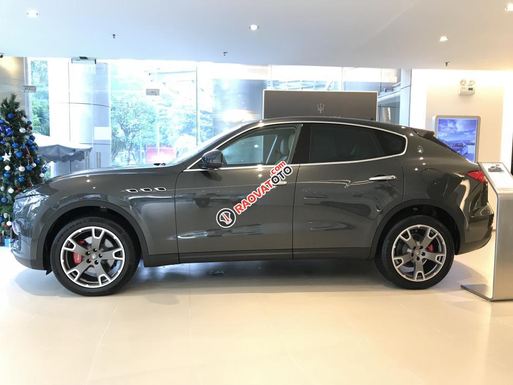 Bán xe Maserati Levante model mới, giá tốt nhất, khuyến mãi khủng khi mua xe Maserati Levante-2