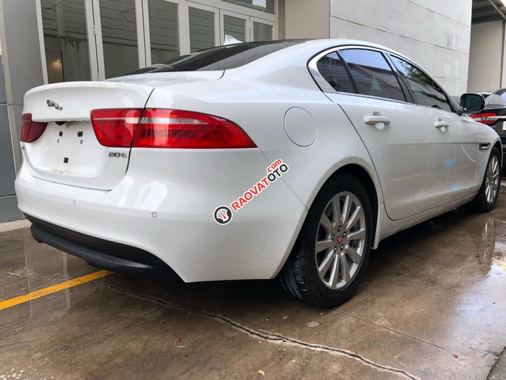 Cần bán xe Jaguar XE Prestige đời 2015, màu trắng, nhập khẩu nguyên chiếc-5