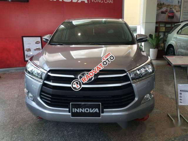 Bán Toyota Innova đời 2017, màu bạc, giá chỉ 732 triệu-4