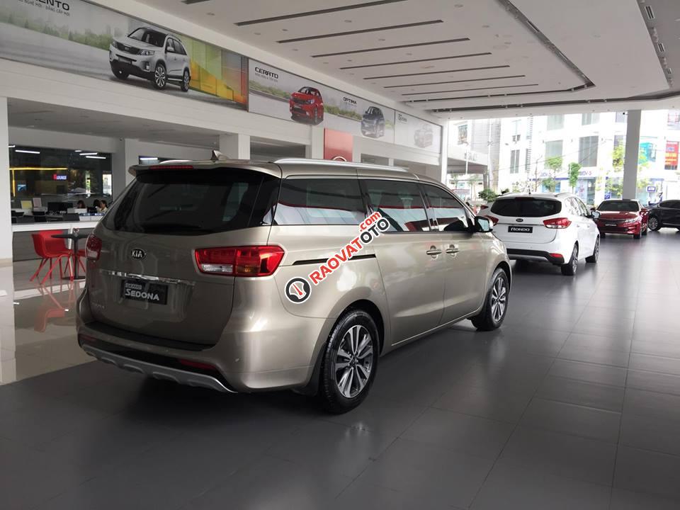 Bán xe Kia Sedona 2018 tại Hà Nội, xe 7 chỗ rộng rãi, giá tốt. Gọi 0978 447 462 để có giá ưu đãi hơn-1