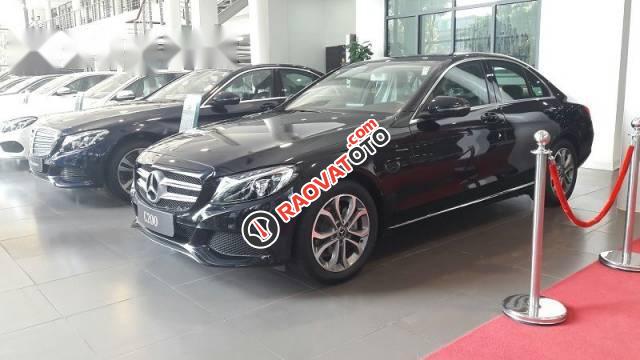 Bán Mercedes C200 2017, màu đen-4