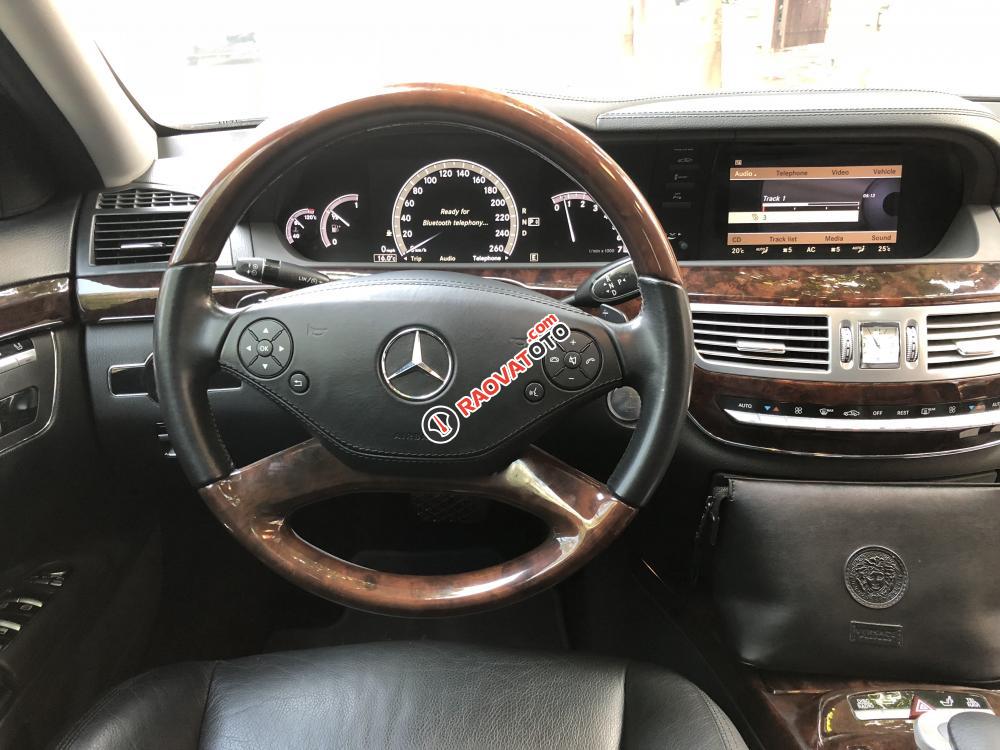 Mercedes S300 đời 2011, bản full option, màu đen-6