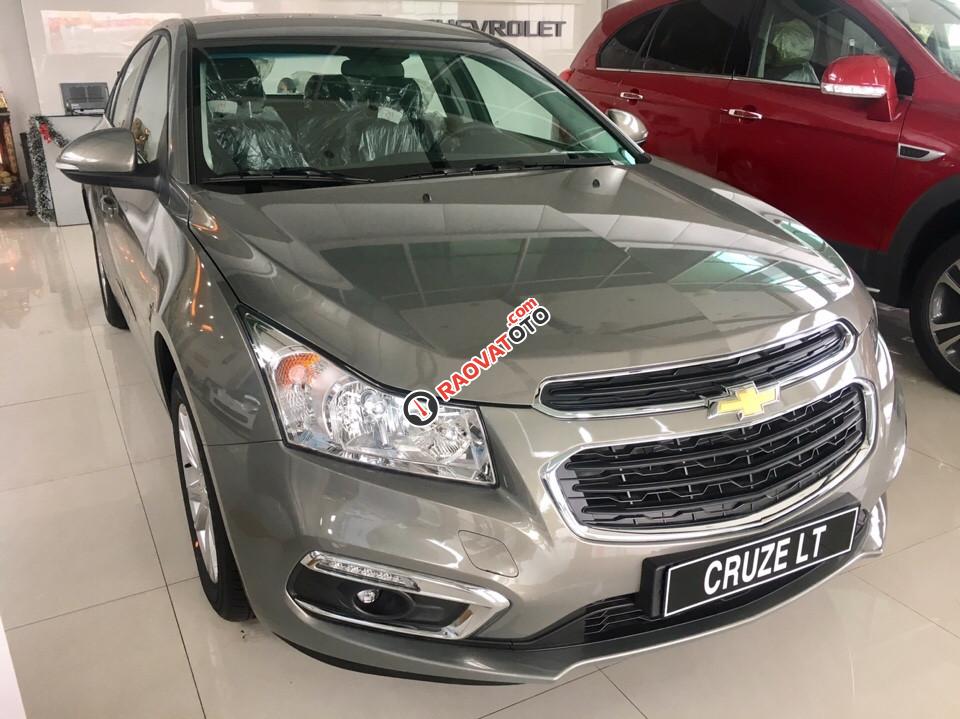 Bán Chevrolet Cruze LT phiên bản mới 2018, giá tốt nhất trong tháng, có xe giao liền-1