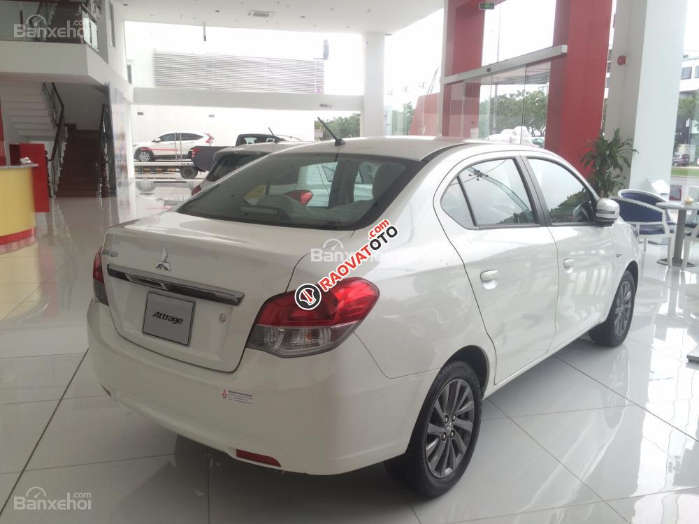 Cần bán xe Mitsubishi sản xuất 2017, màu bạc, nhập khẩu-1