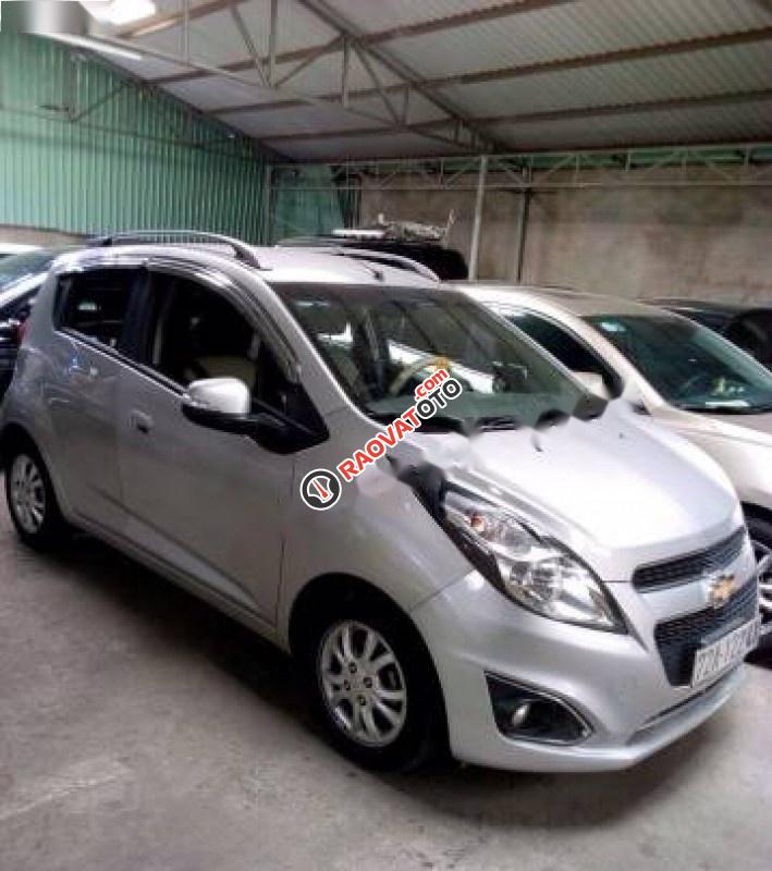 Cần bán lại xe Chevrolet Spark LTZ 1.0 AT Zest đời 2014, màu bạc số tự động, 250 triệu-1