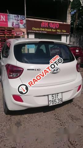 Bán gấp Hyundai Grand i10 2016, màu trắng, xe nhập còn mới-3