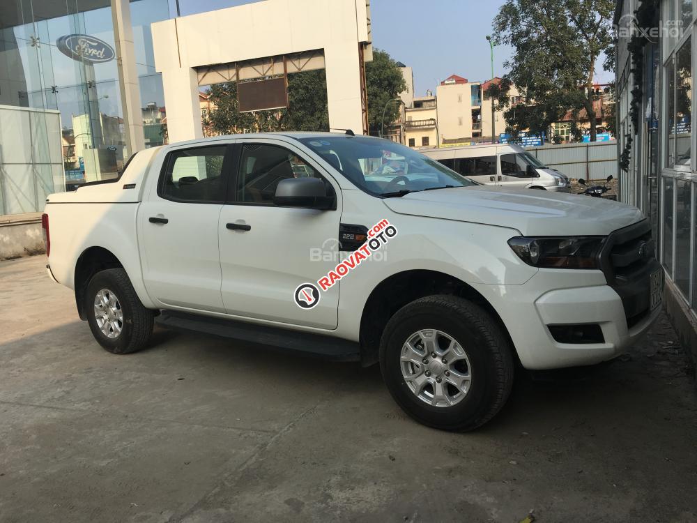 Bán các phiên bản Ford Ranger 2017, hỗ trợ trả góp hơn 80% thủ tục nhanh gọn, KM lớn tháng 3/2018-3