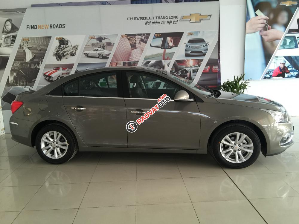 Bán gấp Cruze LT, đủ màu, tại Hải Dương, trả góp cao, từ 100 triệu nhận xe-2