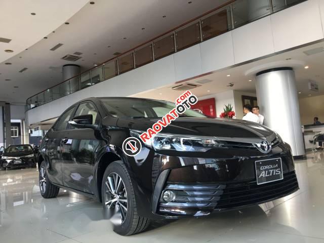 Bán Toyota Corolla altis đời 2017, màu đen-3