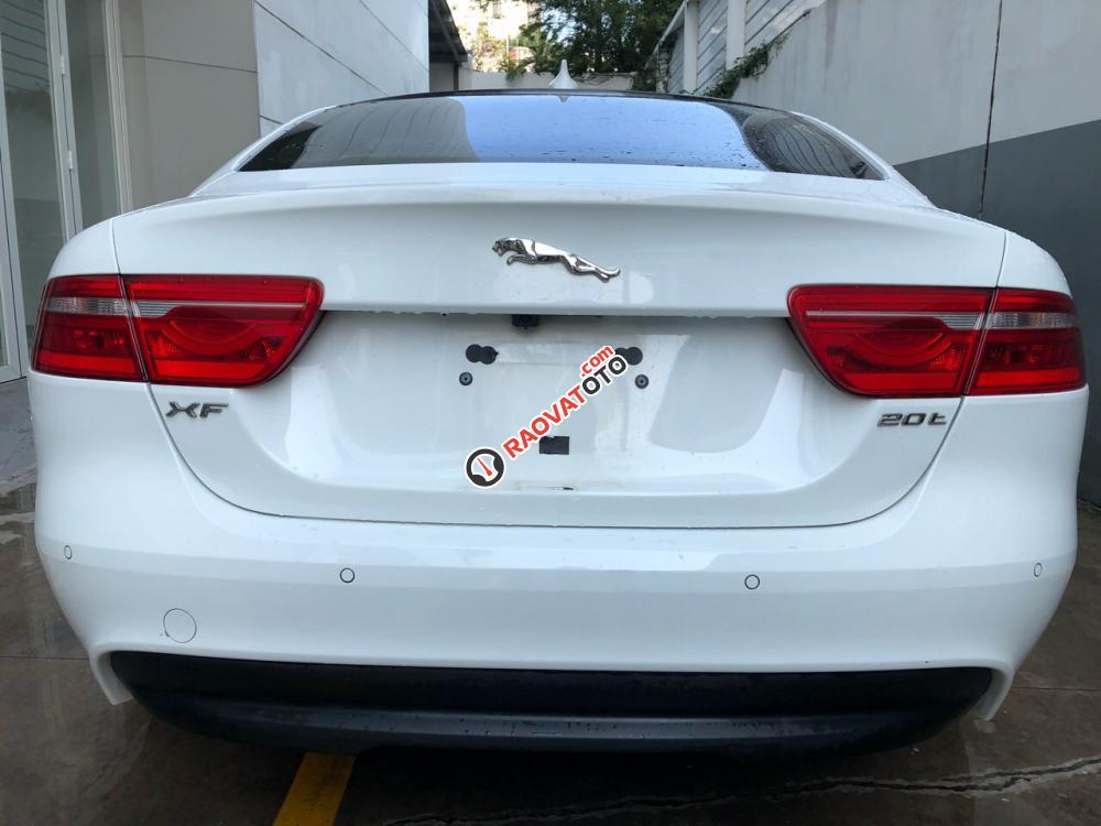 Cần bán xe Jaguar XE Prestige đời 2015, màu trắng, nhập khẩu nguyên chiếc-3