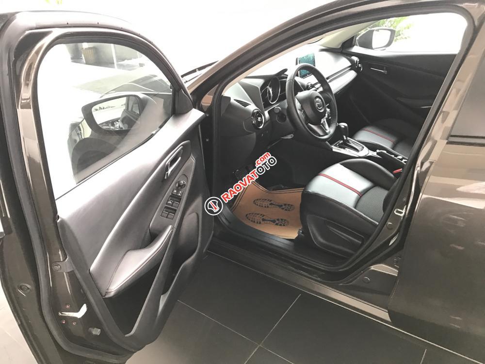 Bán xe Mazda 2 đời 2017, đầu tư ban đầu 126tr sở hữu xe ngay. Mr. Tú - 096.747.6686-3