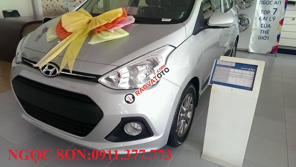 Cần bán xe Hyundai Grand i10 , màu bạc, LH Ngọc Sơn: 0911.377.773-2