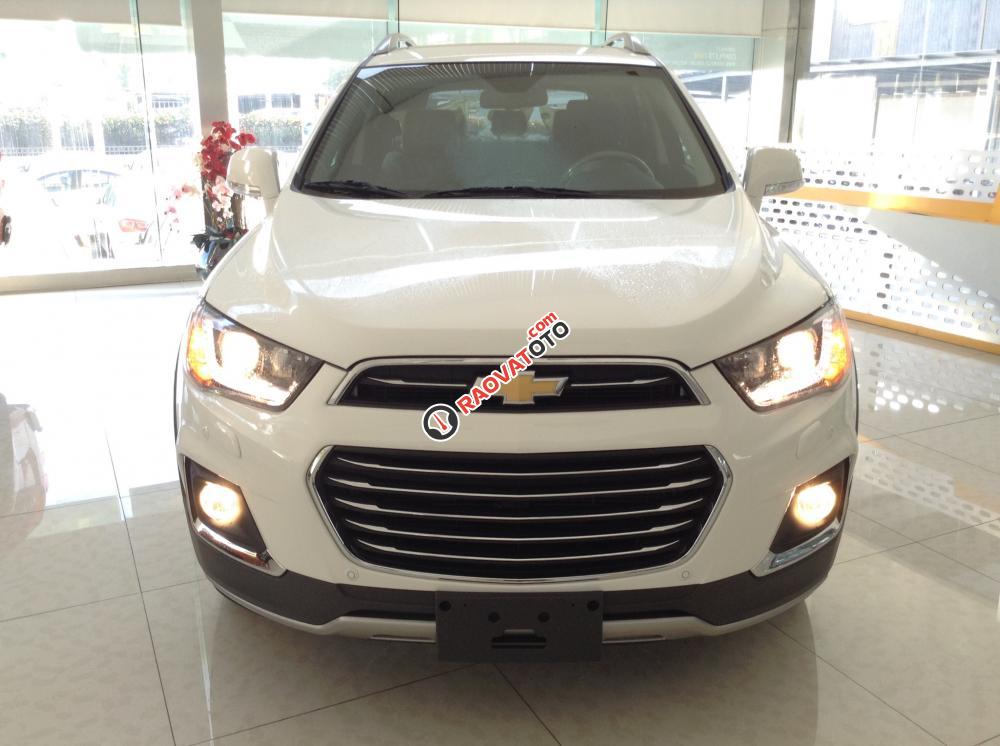 Chevrolet Captiva Revv 2.4L màu trắng, mua xe trả góp, lãi suất ưu đãi- LH: 090.102.7102 Huyền Chevrolet-0