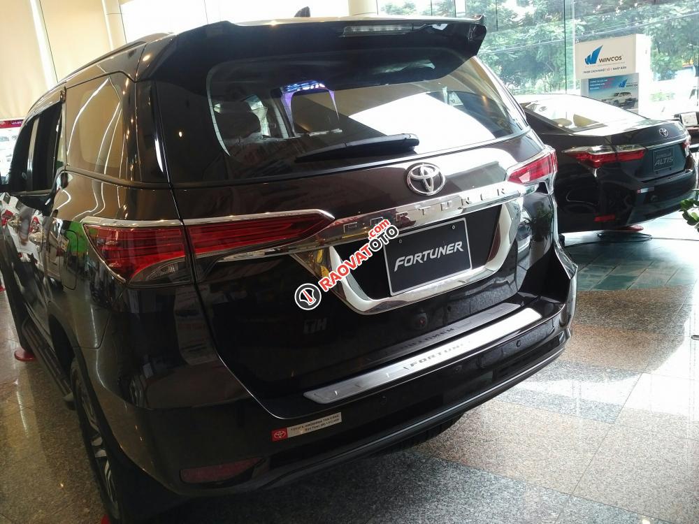 Bán Toyota Fortuner 2.7V (4x2) 2017, nhập khẩu - có xe giao ngay - 350 triệu lấy xe-2