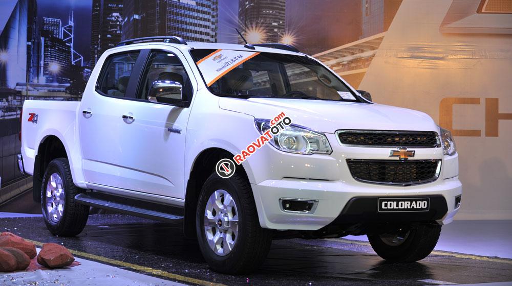 Xe bán tải Chevrolet Colorado 4x4 loại 2.8 AT, giảm giá bán 63 triệu còn 775 triệu-3