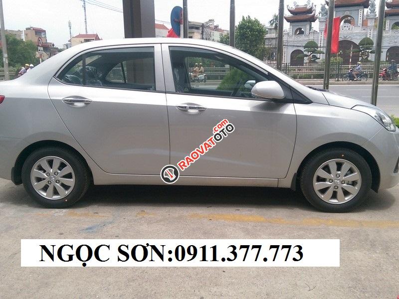 Cần bán xe Hyundai Grand i10 , màu bạc, LH Ngọc Sơn: 0911.377.773-0