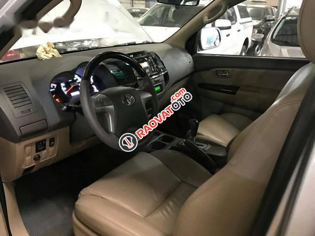 Bán Toyota Fortuner đời 2013, màu bạc-4