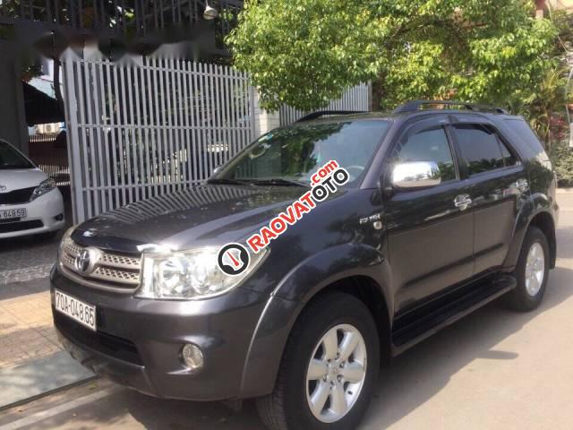 Bán Toyota Fortuner 2.7V đời 2010, màu xám  -0