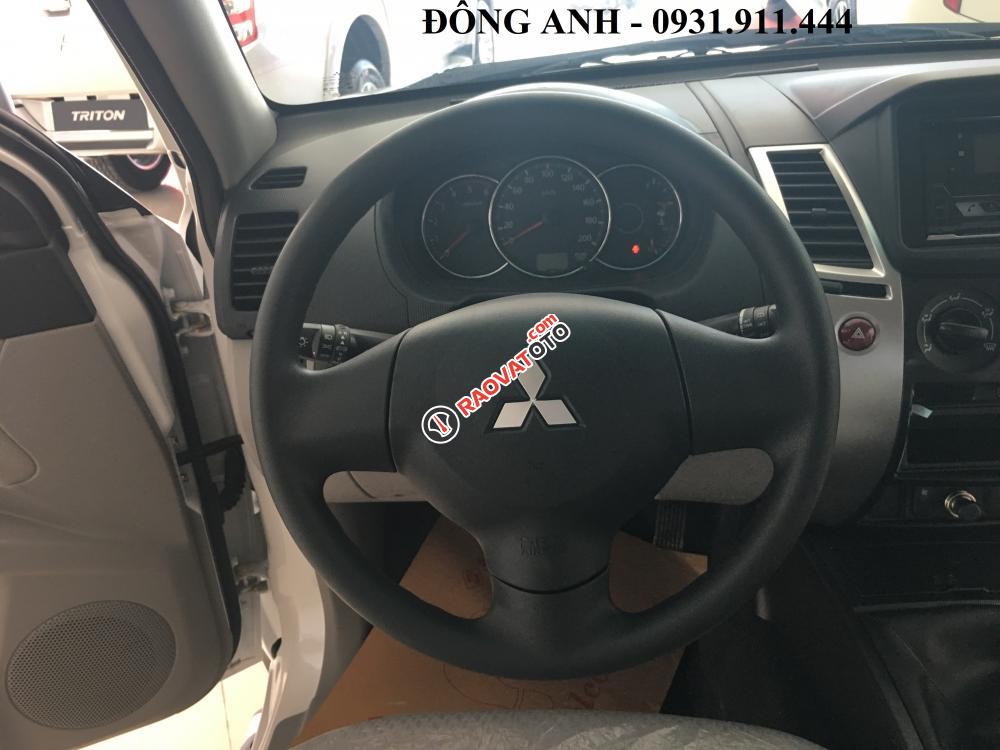 Bán Mitsubishi Pajero Sport, máy dầu đời 2017, màu trắng, nhận hồ sơ khó-1