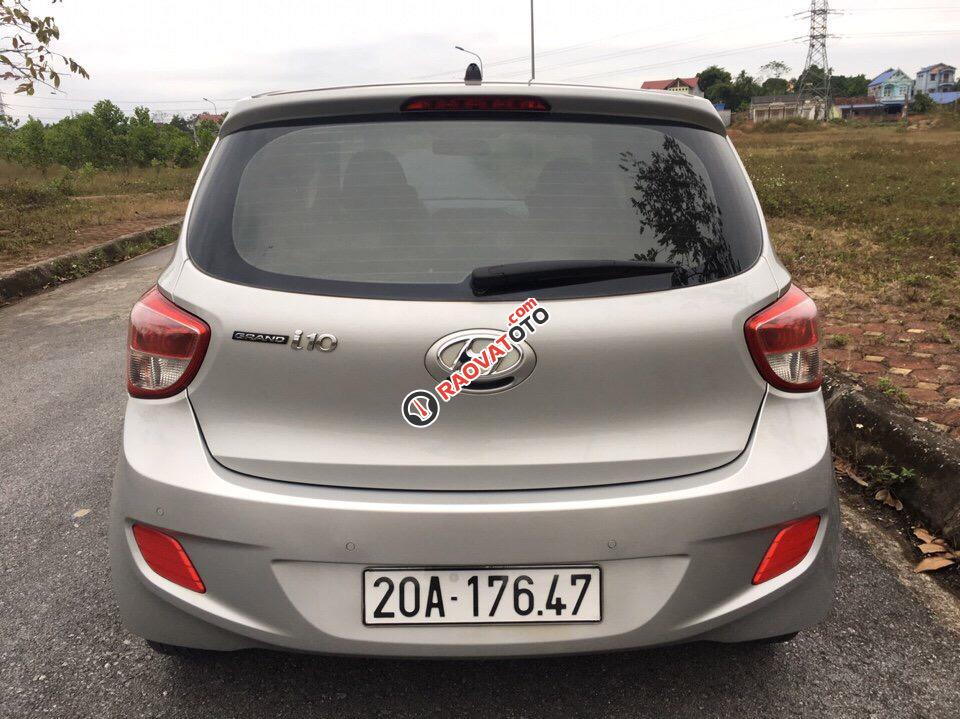 Cần bán gấp Hyundai Grand i10 1.0AT đời 2016, màu bạc, xe nhập số tự động-1