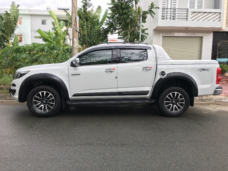 Cần bán Chevrolet Colorado đời 2017, màu trắng, nhập khẩu chính hãng, giá 809tr-4