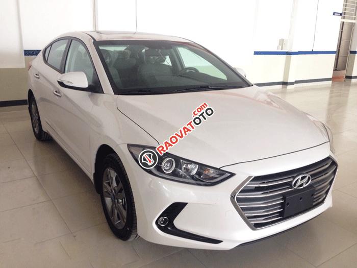 Hyundai Lạng Sơn_Hyundai Elantra đời 2017, màu trắng, giá tốt-4