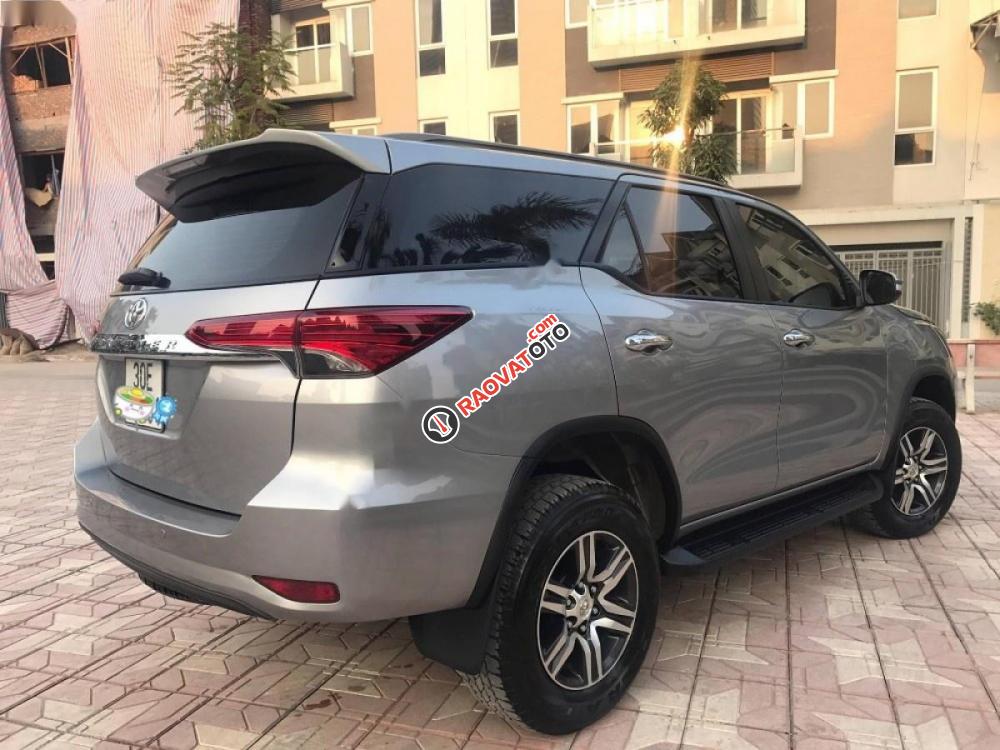 Bán Toyota Fortuner 2.7V 4x2 AT sản xuất 2017, màu bạc, nhập khẩu nguyên chiếc như mới-6